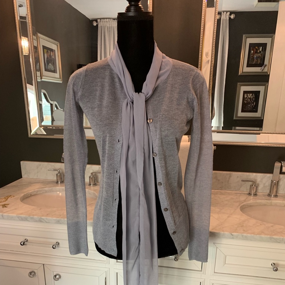 NWT Vera Wang sparkly silver/gray cardigan. (N)